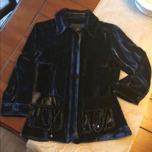 Beautiful Navy Yansi Fugel Crushed Velvet Top 0